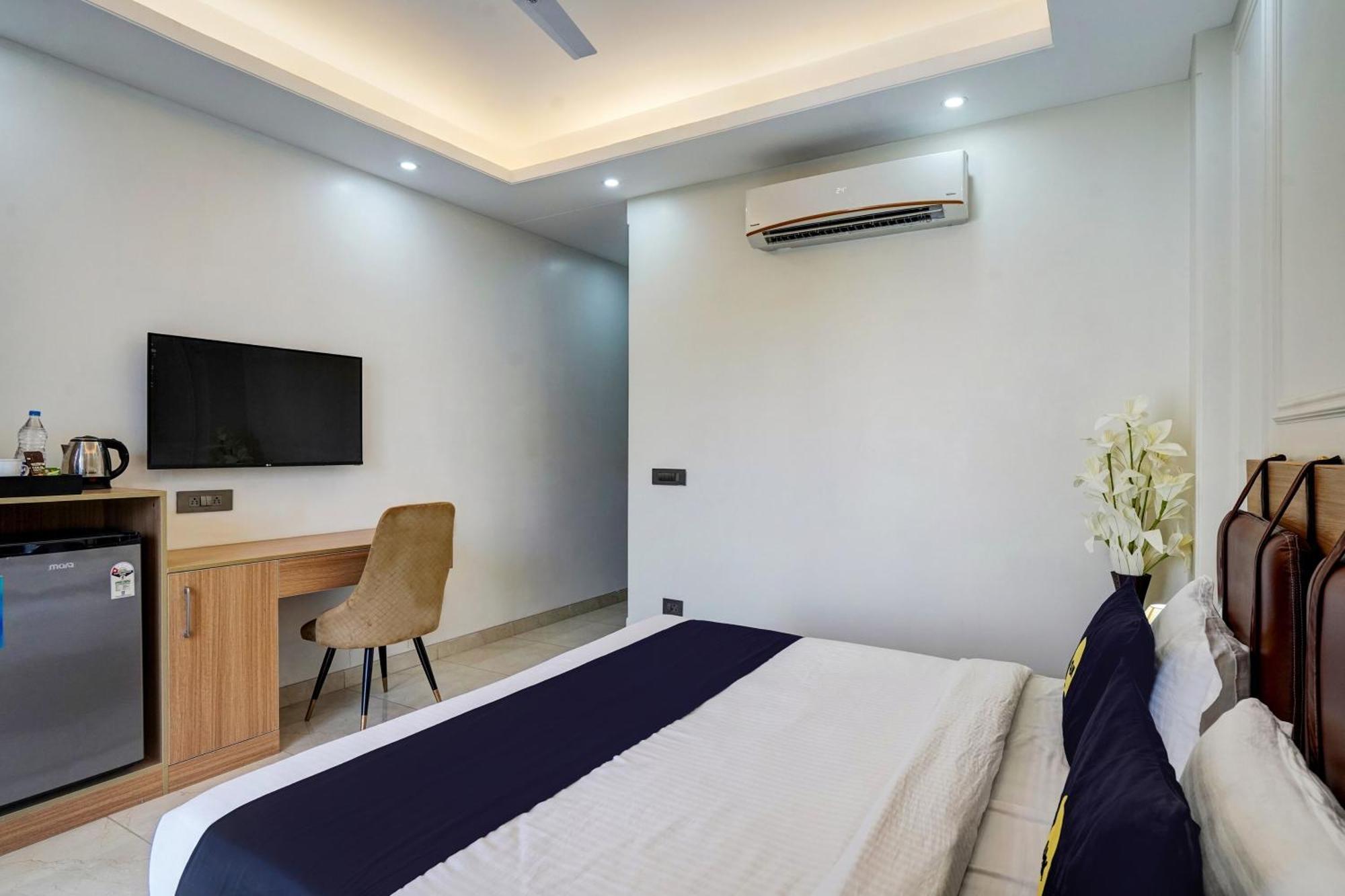 Hotel O Parkinn Γκουργκάον Εξωτερικό φωτογραφία