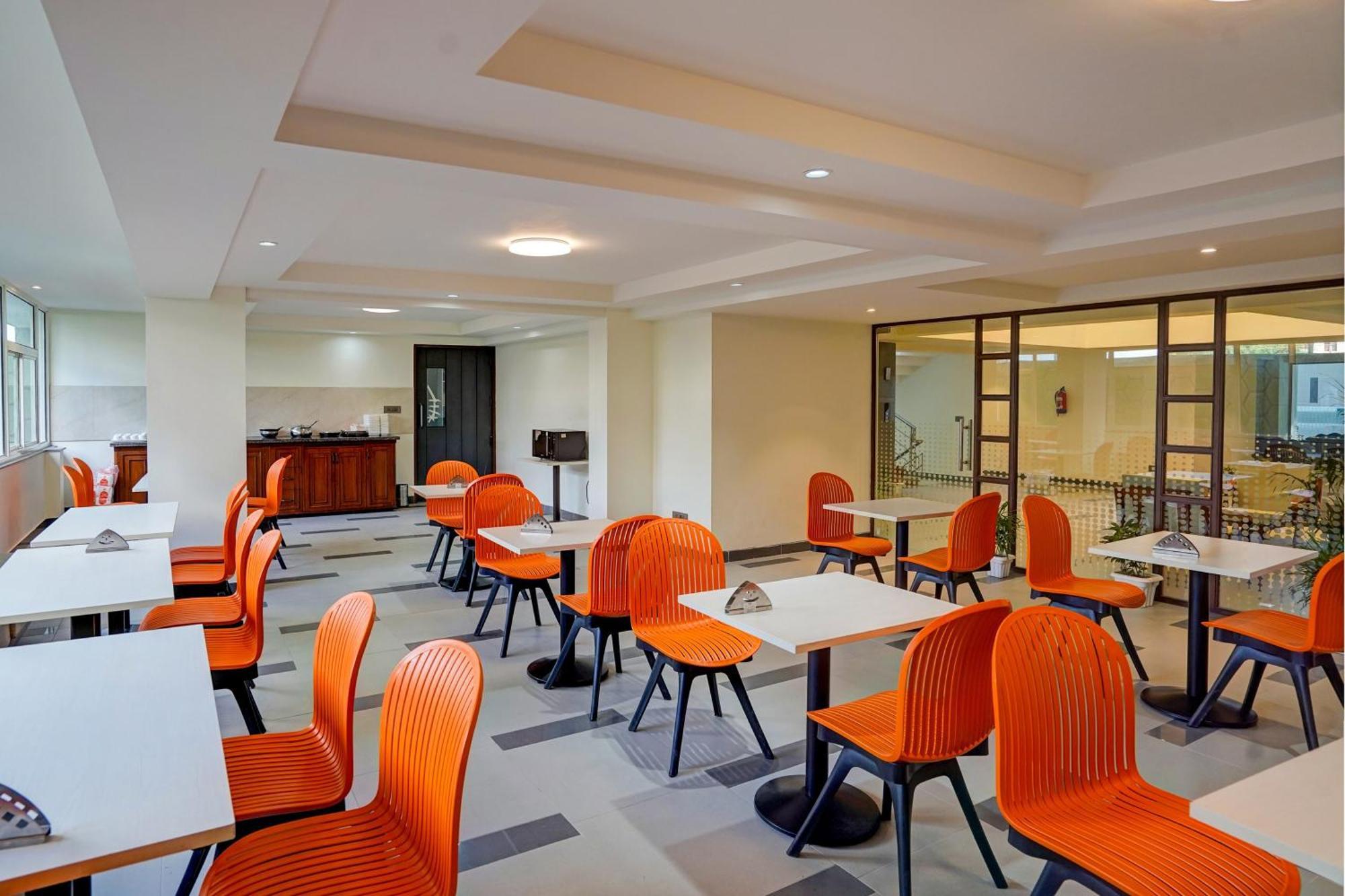 Hotel O Parkinn Γκουργκάον Εξωτερικό φωτογραφία